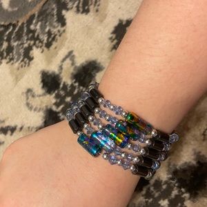 NWOT Beautiful Unique Magnetic Bracelet